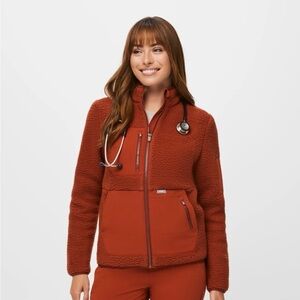 Figs X-Small On-Shift Sherpa Jacket in Auburn, EUC